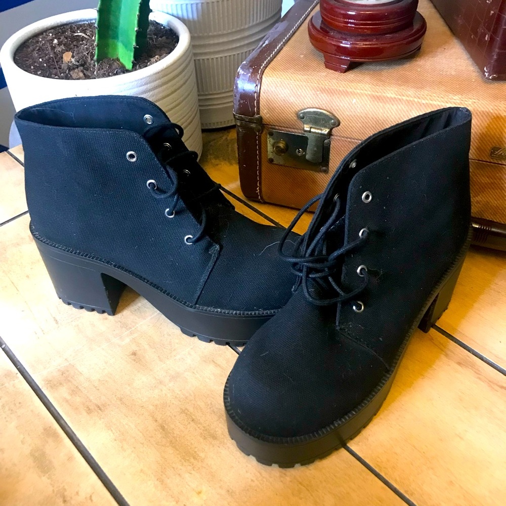 H&M chunky black lace up shoe/boots NEW